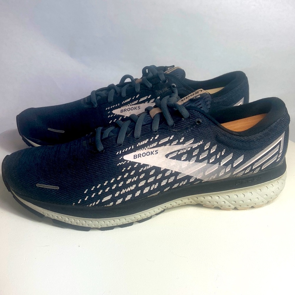 Brooks Ghost 13 Running Shoes size 10.5 medium B
